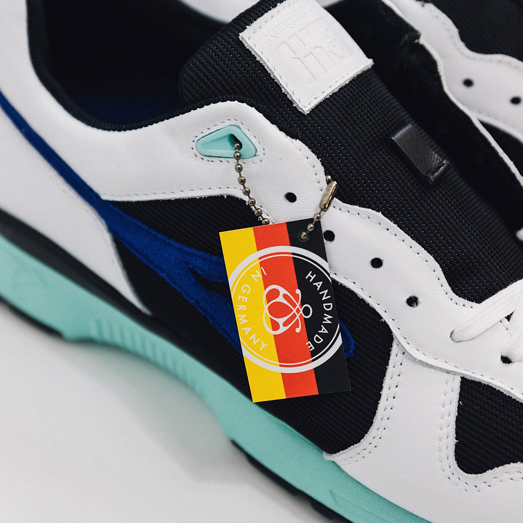 KangaROOS x Inan Batman